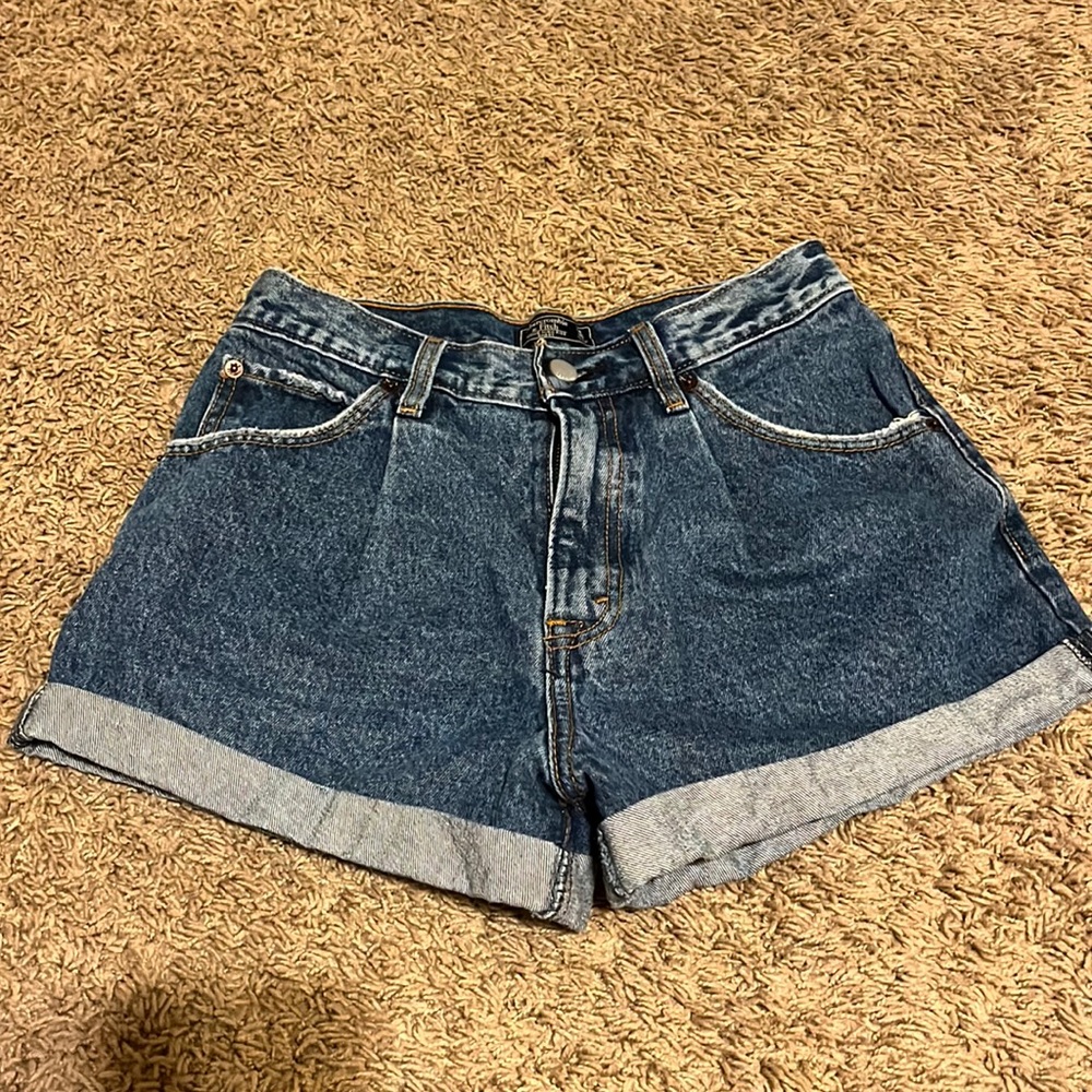 Abercrombie and Fitch Annie high rise shorts size 24